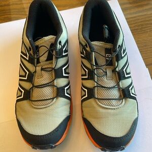 Boys Salomon hiking shoes. Size 4. Worn once